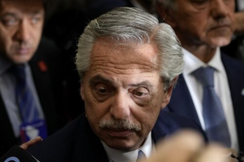 la-jugada-de-comodoro-py-para-secuestrarle-el-celular-a-alberto
